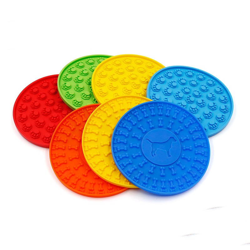 Slow Feeder Treat Silicone Licking Mat For Dogs