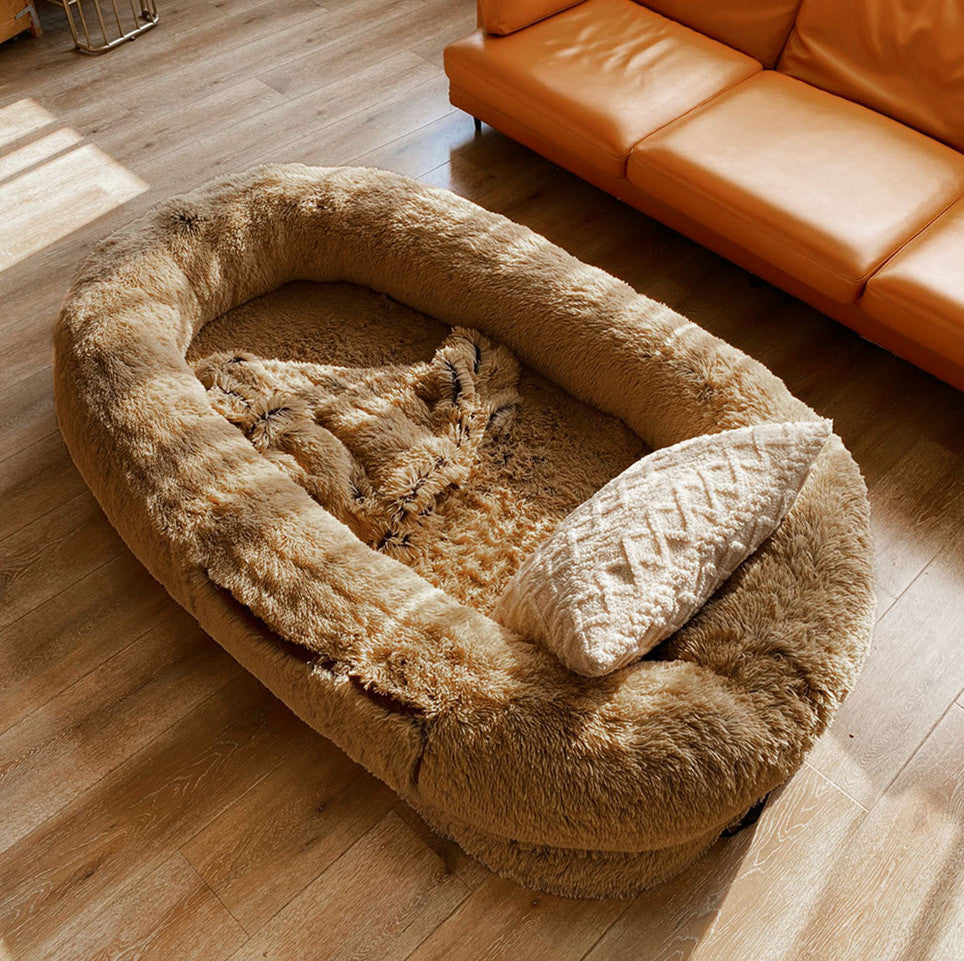 Roomy Hooman Size Super Large Nesting Bed