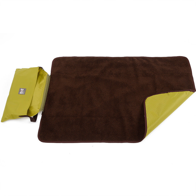 Folding Travel Waterproof Blanket for Dogs and Cats