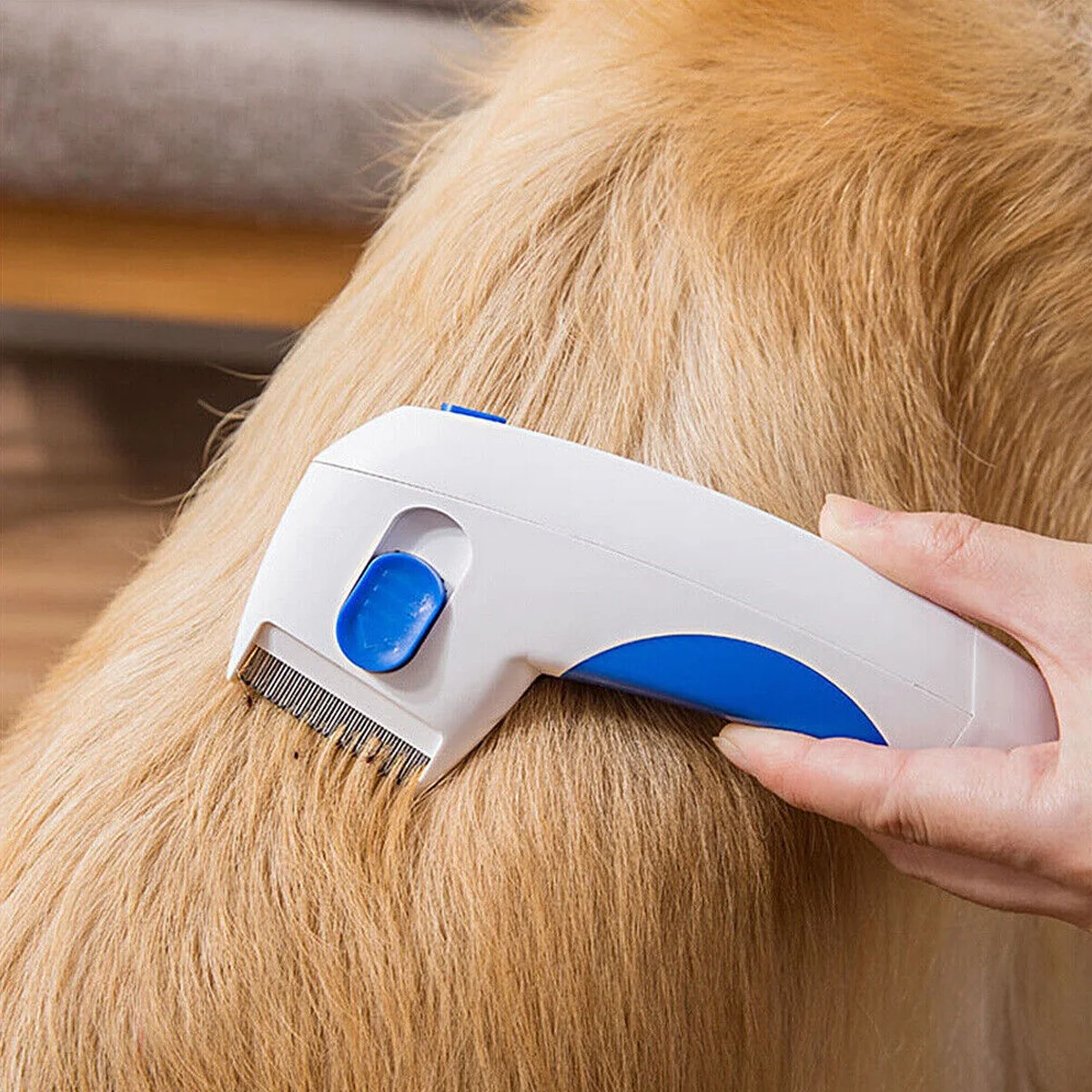 Electronic Lice Removal Cleaner Brush/Comb For Dogs and Cats