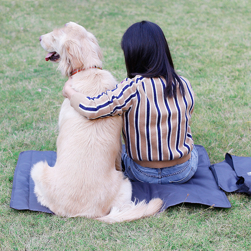 Folding Travel Waterproof Blanket for Dogs and Cats